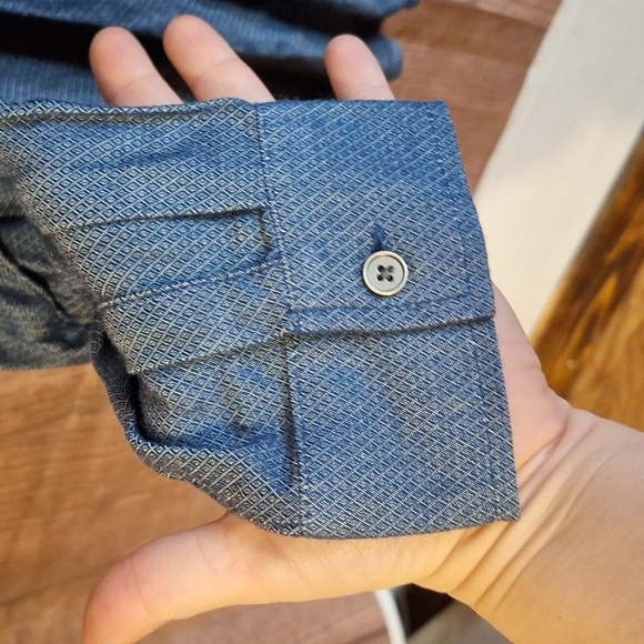 CHRISTOPHER & BANKS SIZE LARGE BUTTON DOWN LONG SLEEVE BLUE - Picture 5 of 7